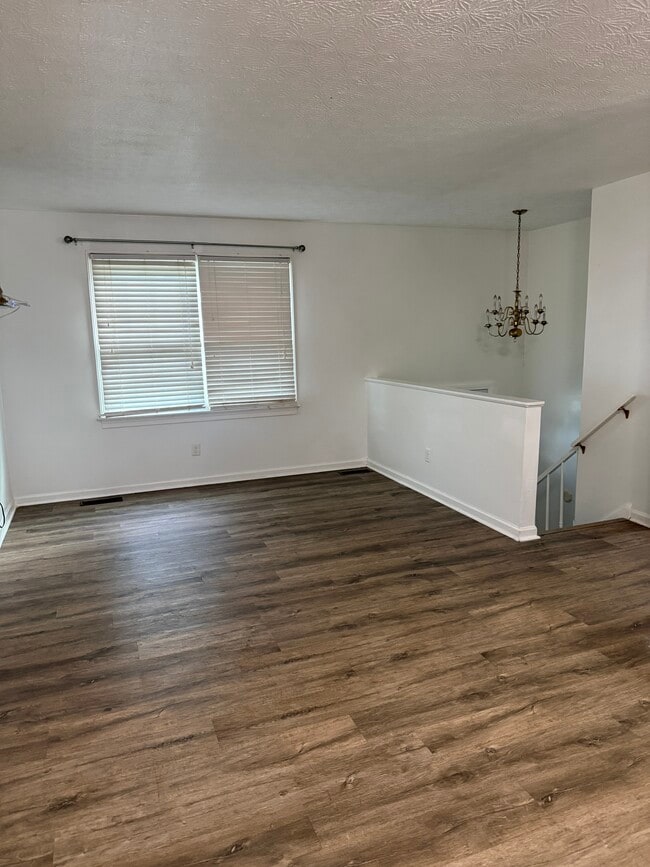 Building Photo - 3 Bedrooms House, Rockingham County