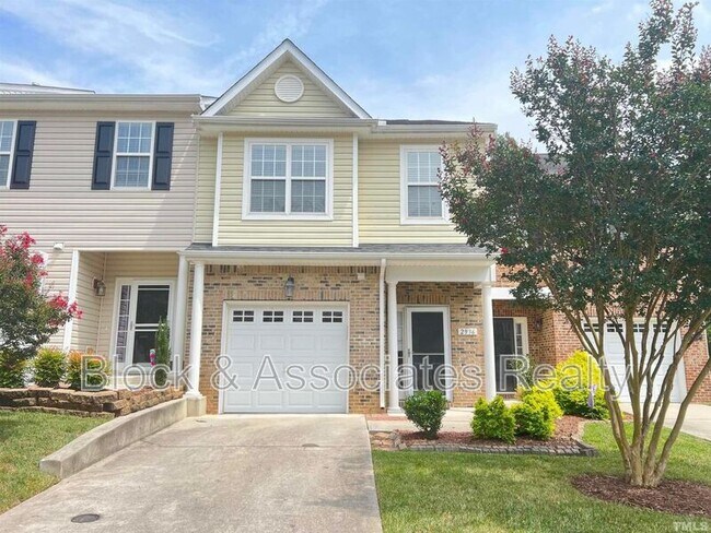 Primary Photo - 2936 Settle In Ln