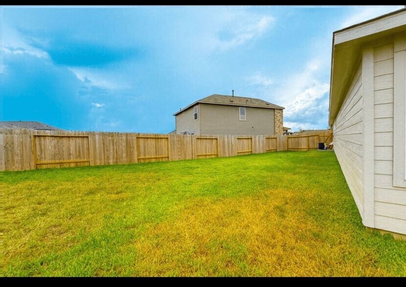 Building Photo - 2503 Ruffed Grouse Ct