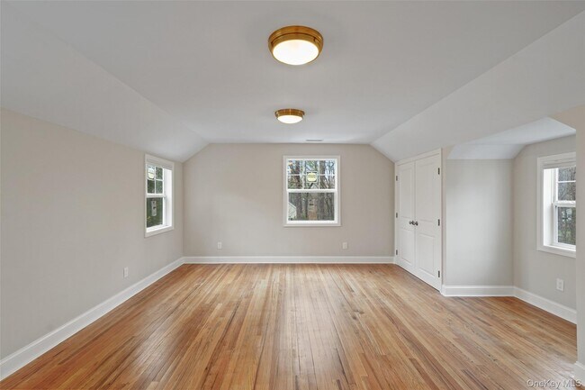 Building Photo - 790 Hardscrabble Rd