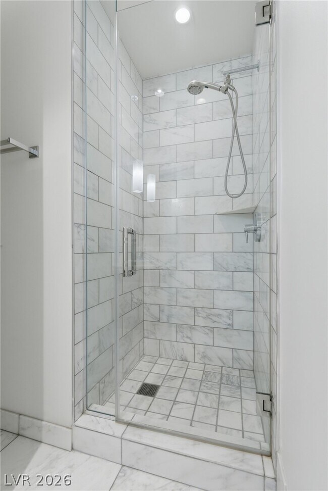 Building Photo - 4471 Dean Martin Dr