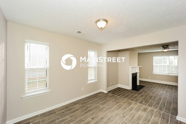 Building Photo - 4 Bedroom Pet-Friendly Home in Atlanta, GA...