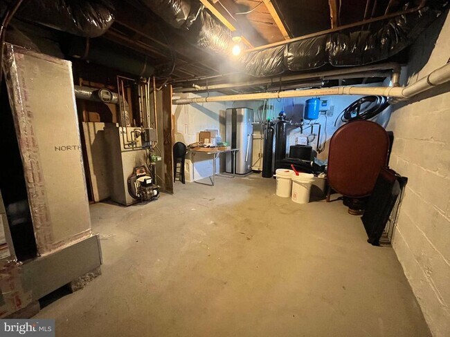 Building Photo - 3870 Coseytown Rd