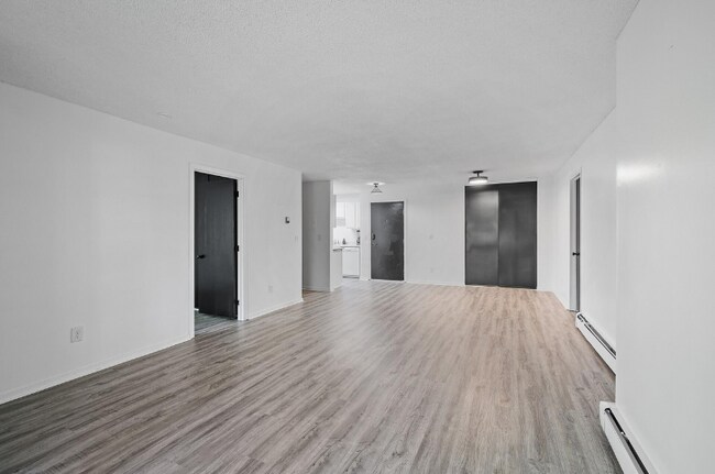 Building Photo - 2930 Blaisdell Ave
