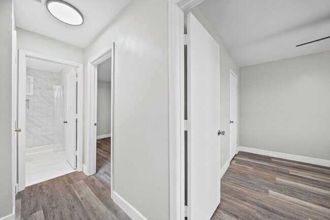 Building Photo - 135 Tandy Dr