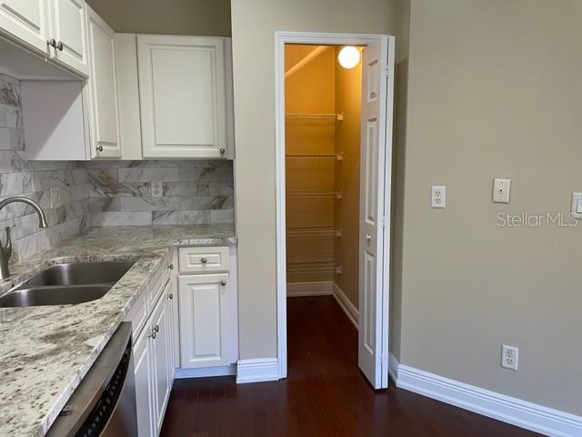 Building Photo - 17563 Cherry Ridge Ln