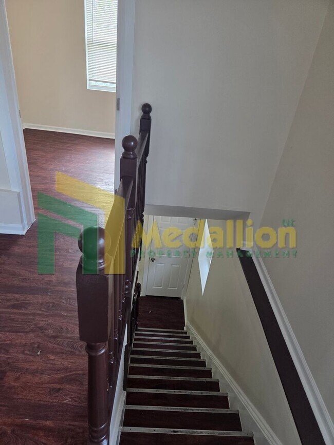 Building Photo - Updated 3-Bedroom Home with Sunroom and Backyard Space