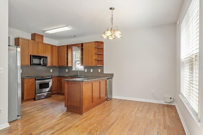 Building Photo - 2396 Sapphire Valley Dr