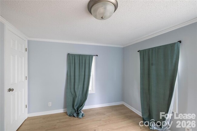 Building Photo - 1022 Wood St