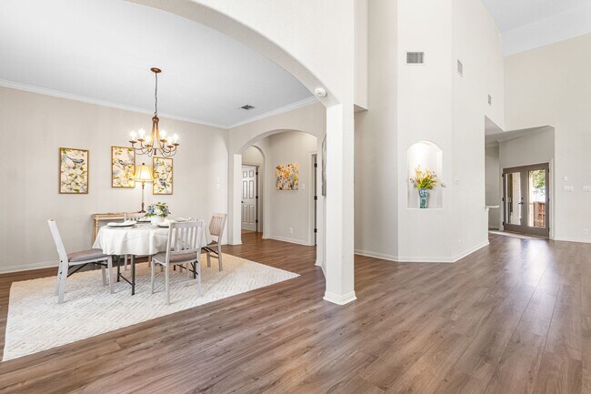 Building Photo - Corner Lot Beauty in Stone Oak Area