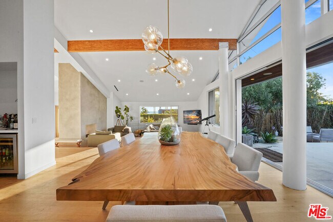 Building Photo - 30479 Morning View Dr