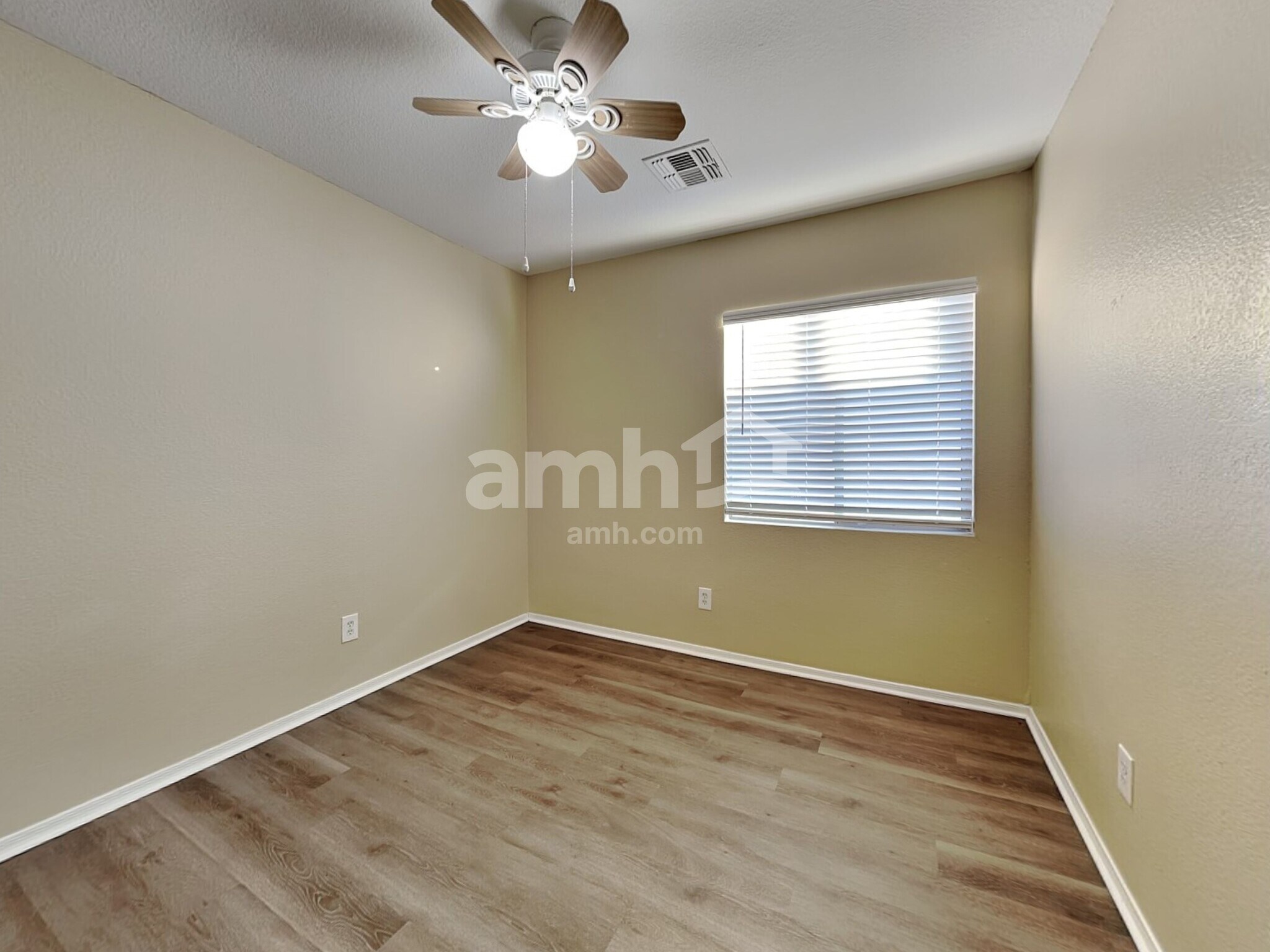 Building Photo - 2605 S Devonna Ln