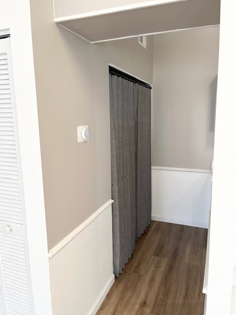 washer and dryer in unit - 5631 Summit Arch
