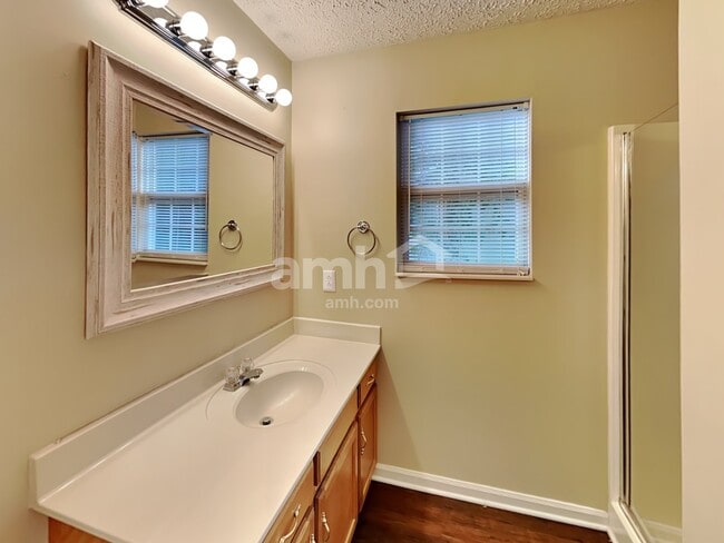 Building Photo - 3110 N Waterford Ct