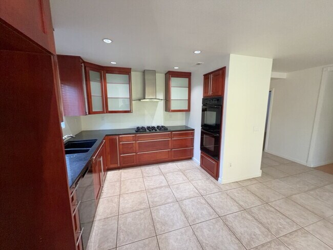 Building Photo - "Charming Riverside Retreat: Spacious 4-Be...