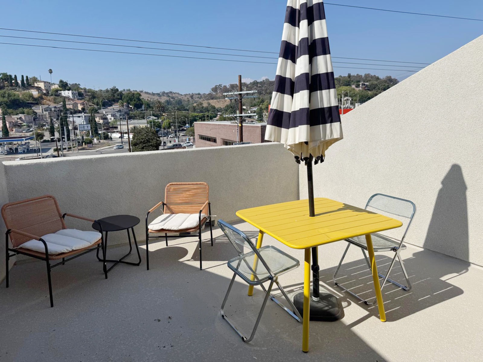 Building Photo - 4548 Huntington Dr S