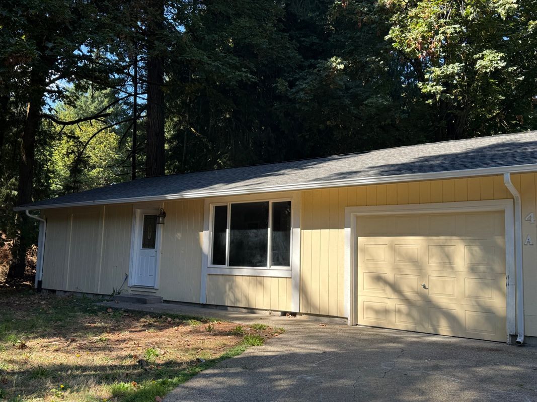 Building Photo - 4329 Ridgewood Ln NW