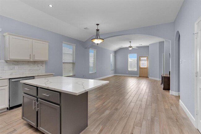 Building Photo - 5219 Rosehill Ridge Ct