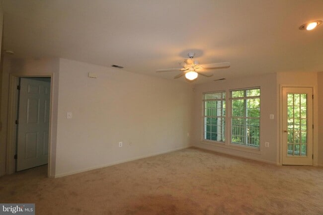 Building Photo - 12000 Amber Ridge Cir