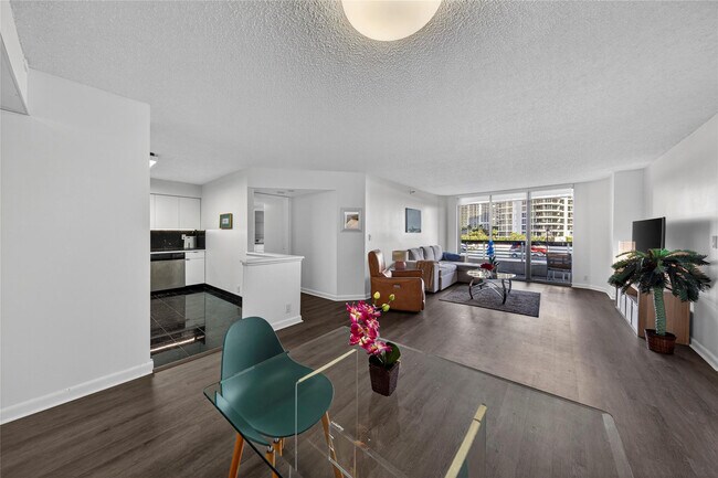 Building Photo - 3530 Mystic Pointe Dr