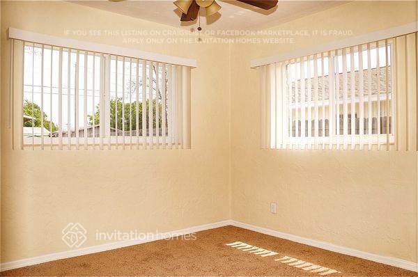 Building Photo - 6525 34th Ave N