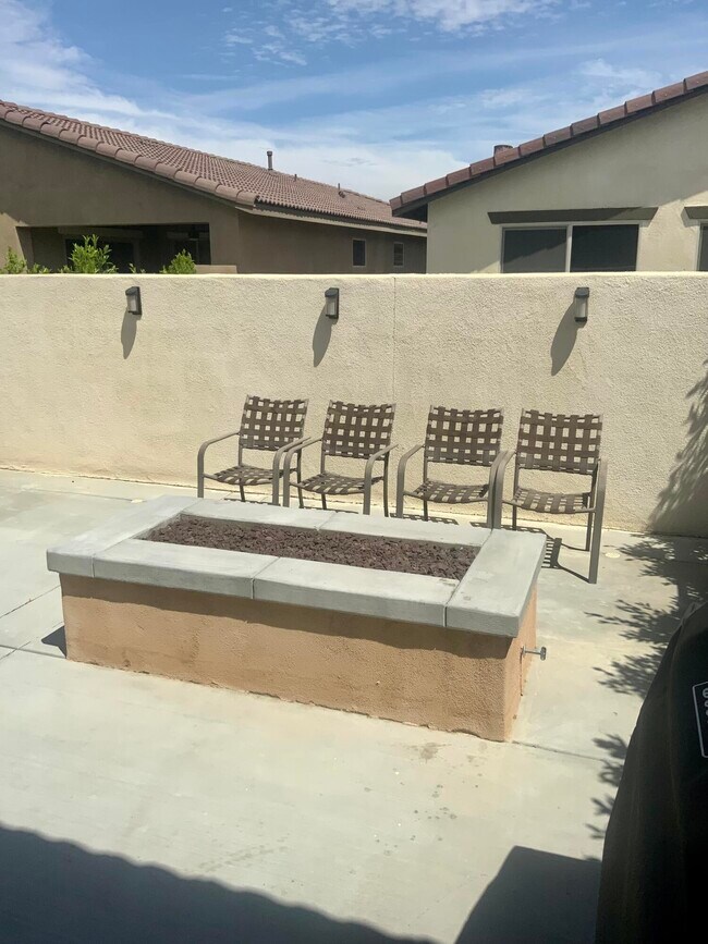 Building Photo - 82760 Chaplin Ct