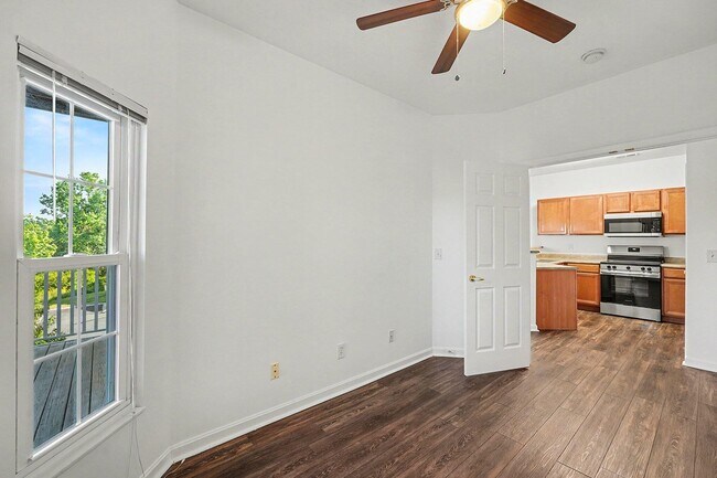 Building Photo - 961 Mistflower Ln