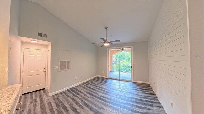 Building Photo - 4102 Central Sarasota Pkwy