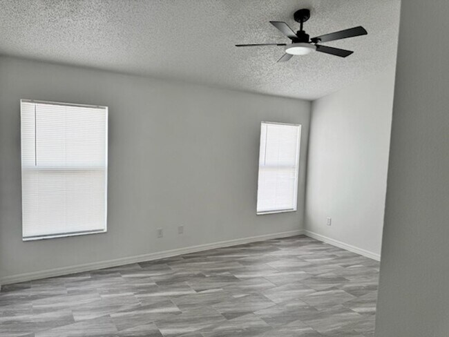 Building Photo - Home for rent