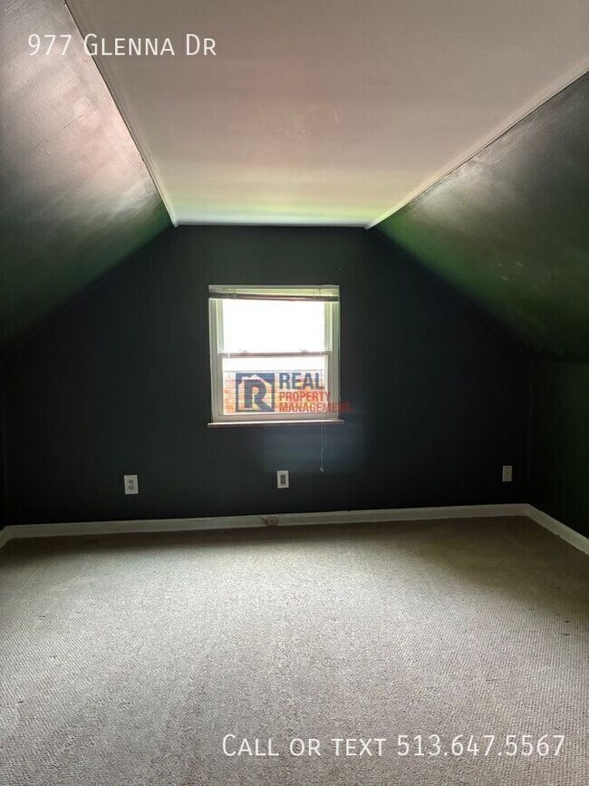 Building Photo - 977 Glenna Dr