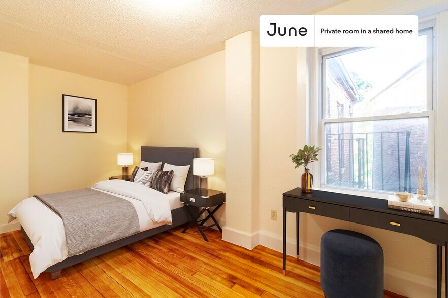 Primary Photo - Room in Shared 3 bed/1 bath home
