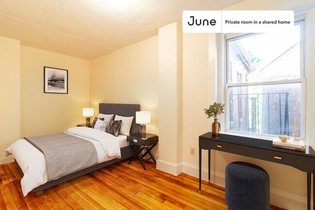 Primary Photo - Room in Shared 3 bed/1 bath home