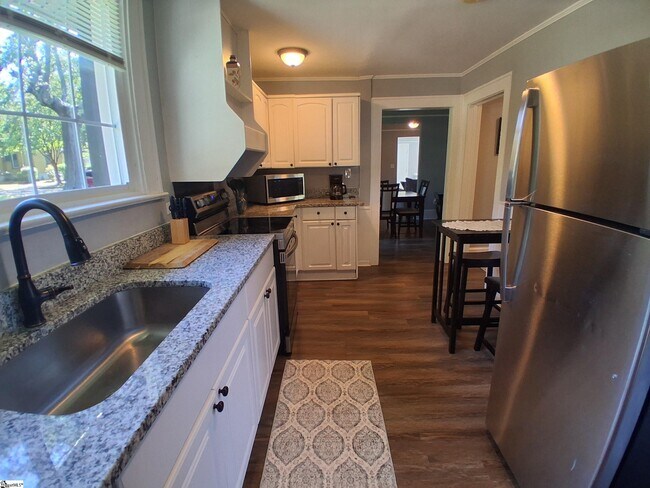 Building Photo - 506 Pinckney St