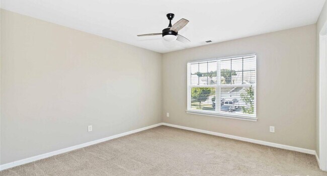 Building Photo - 217 Hydrangea Dr