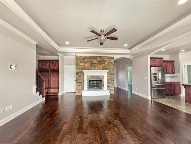 Building Photo - 2203 SW Tupelo Ave