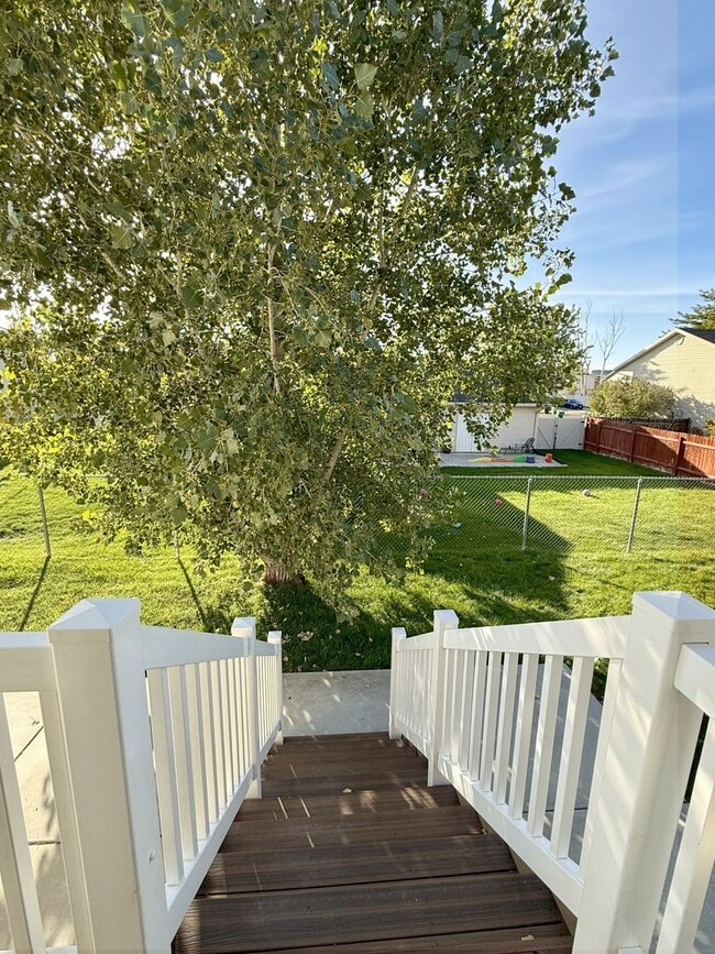 Building Photo - Your Perfect 5-Bedroom Retreat in Harrisvi...