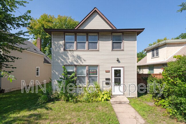 Building Photo - 750 Buchanan St NE