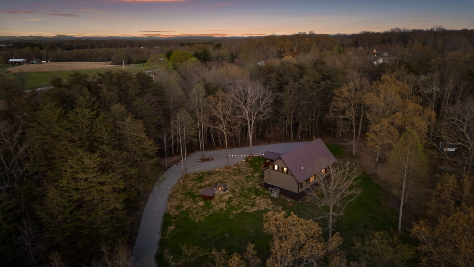 Building Photo - 250 Mt Della Rd