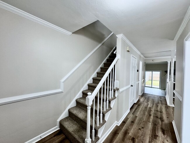 Building Photo - READY NOW!! Completely Updated 3-Bedroom Townhome in Kempsville Lake! Fenced Backyard - Pet Frien...