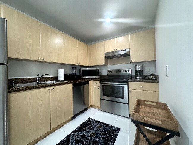 Building Photo - 2280 SW 32nd Ave