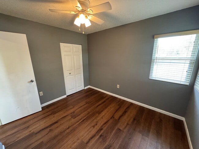 Building Photo - 2 bedroom 1 bath home in Colona
