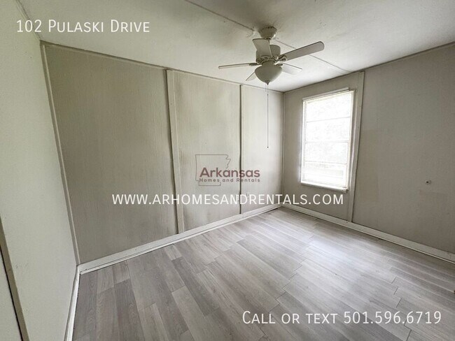 Building Photo - 102 Pulaski Dr