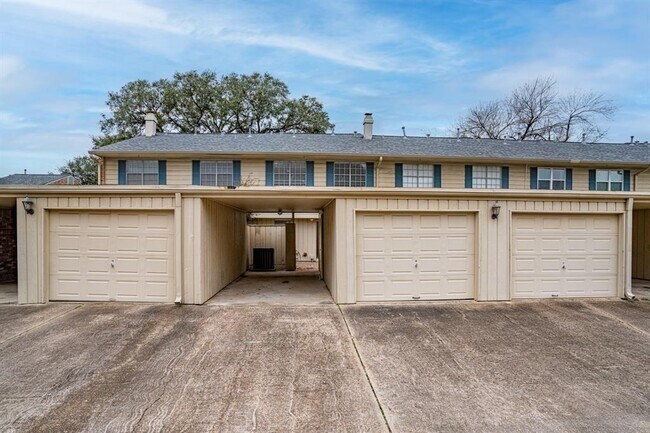 Building Photo - 6404 Olympia Dr