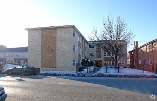 Building Photo - 5821-5825 W 63rd St