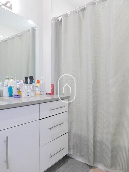 Building Photo - 22 Saint Cyprians Pl