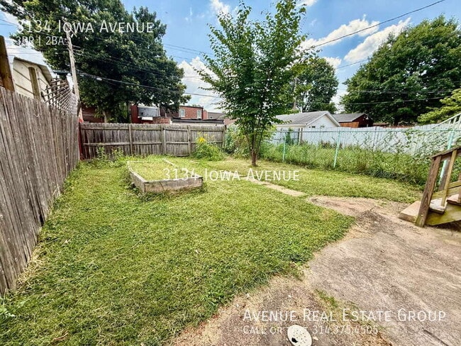 Building Photo - 3134 Iowa Ave