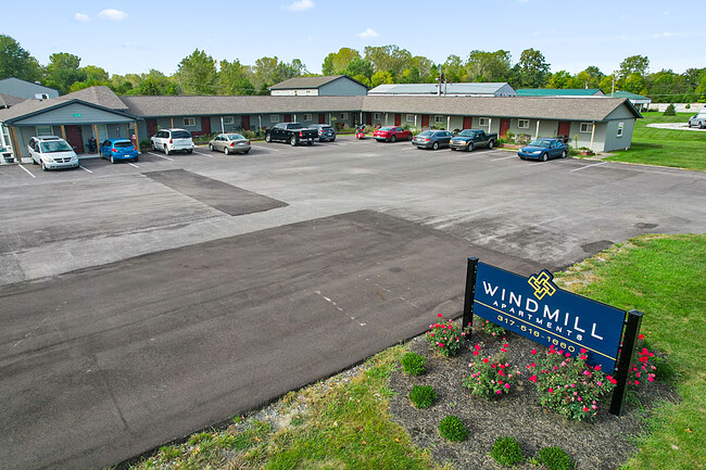 Primary Photo - Windmill Apartments