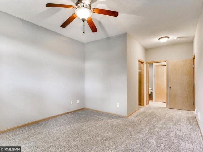 Building Photo - 790 Parkside Ln