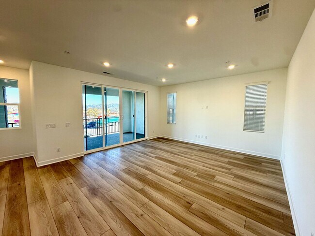 Building Photo - Amazing new home in San Marcos' best new d...