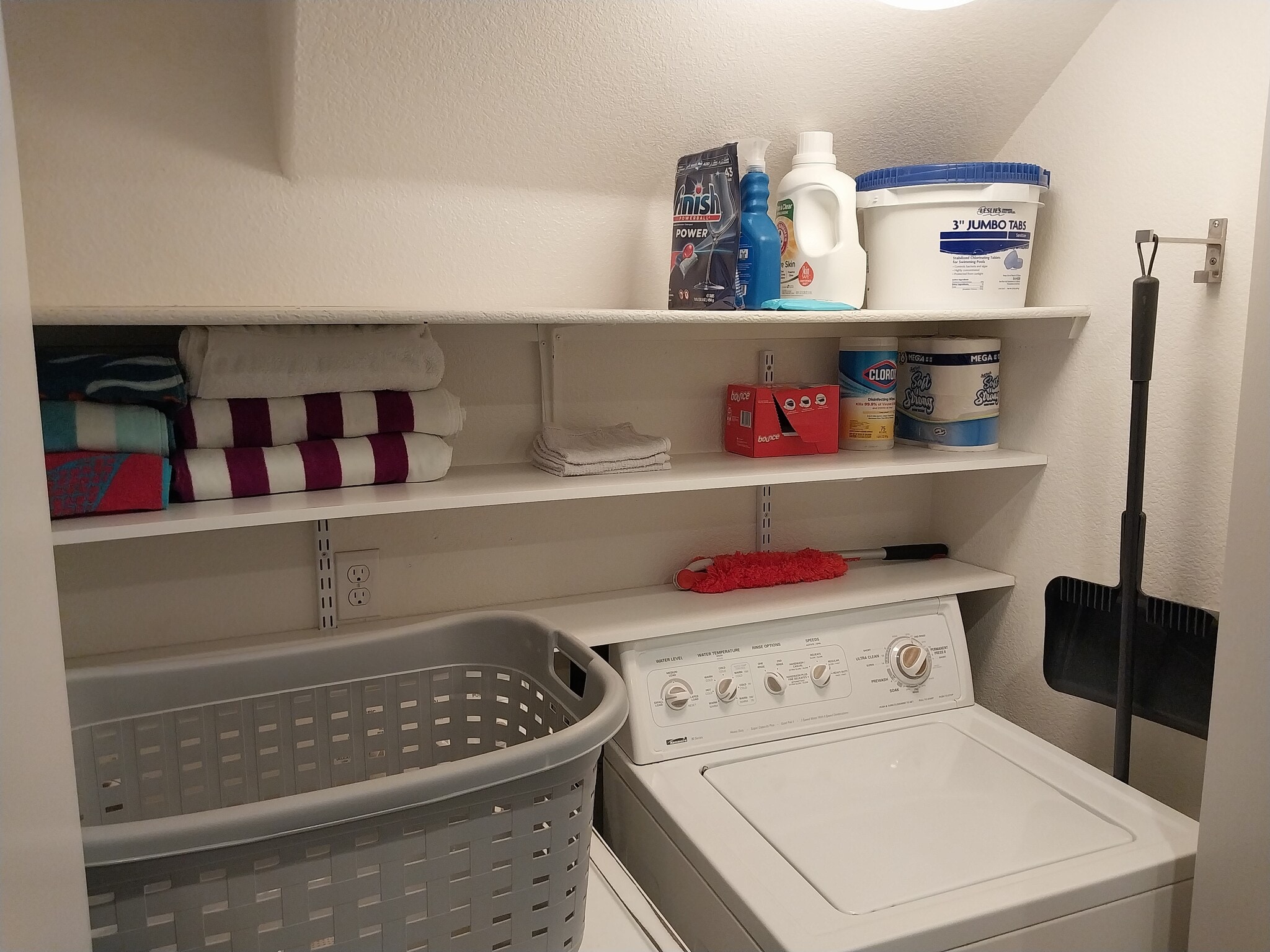 Laundry Room - 1003 Shell Flower Rd